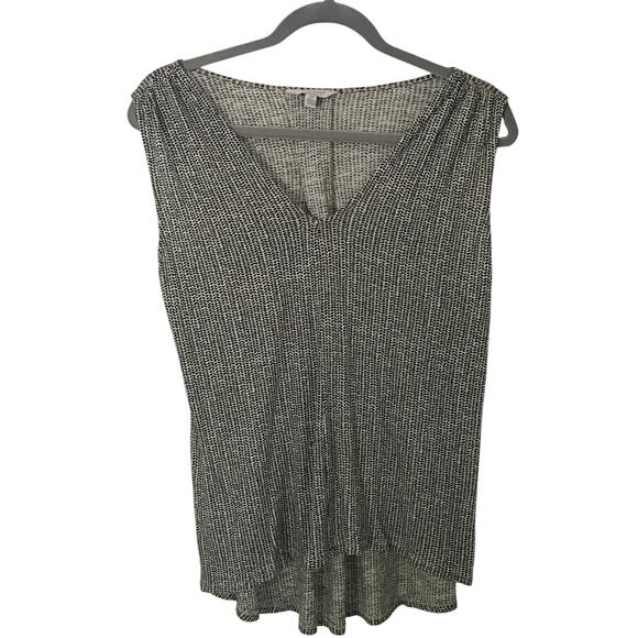 Lucky Brand V-Neck Shirt Size SMALL Black and White Dots - Picture 1 of 4